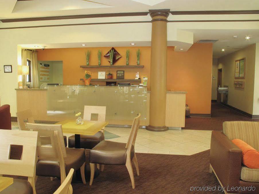 מלון La Quinta By Wyndham Raleigh Crabtree מראה חיצוני תמונה